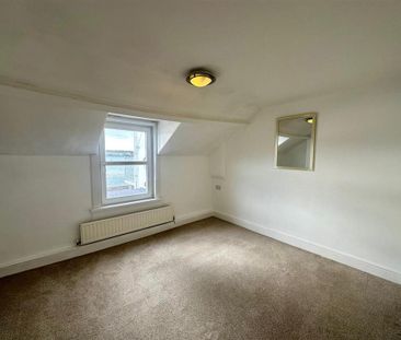 2 bedroom semi-detached house to rent - Photo 2