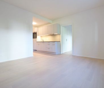 "moderne 2.5-Zimmer-Wohnung mit eigener Waschmaschine" - Photo 2