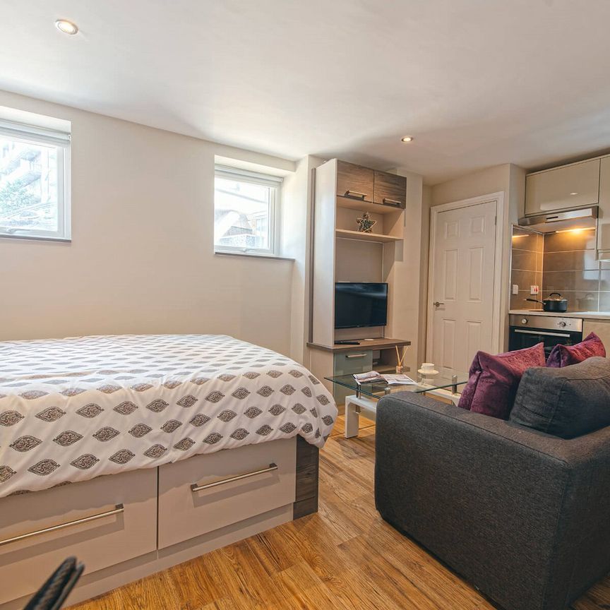 Apt 2, Eagle House - Photo 1