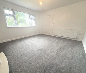3 bedroom end of terrace house to rent - Photo 1