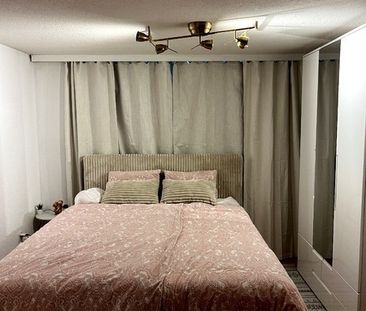 APPARTEMENT 31/2 PIÈCES À WÄDENSWIL (ZH), MEUBLÉ, TEMPORAIRE - Photo 2