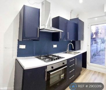 2 bedroom maisonette to rent - Photo 1