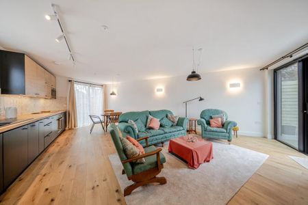 2 bedroom bungalow to rent - Photo 2