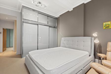 3 bedroom flat to rent - Photo 5