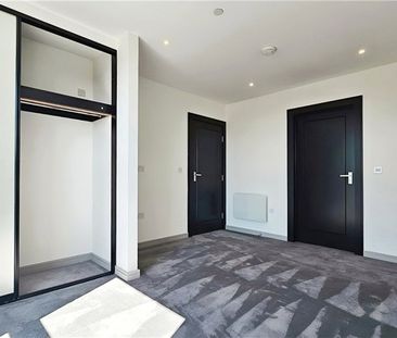 Eden Grove, Staines-upon-Thames, Surrey, TW18 4ZT - Photo 6
