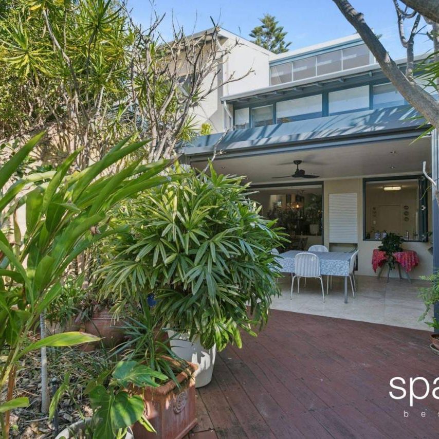 Life in Cottesloe - Photo 1