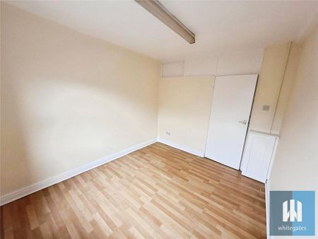3 bedroom apartment to rent - Photo 2