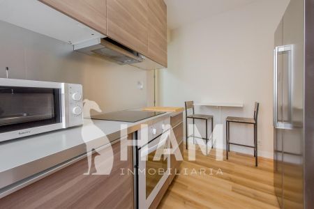 Habitación - Madrid - Quintana - 525€ MES - Ref. SNLLJ011 - Photo 2