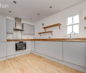 4 bedroom semi-detached house to rent - Photo 6