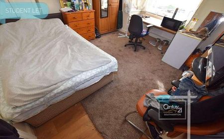 |ref: |, Broadlands Road, Southampton, SO17 - Photo 4