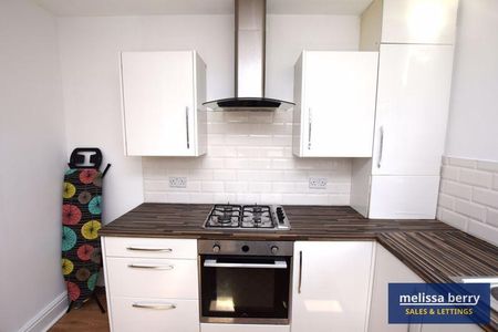 3 bedroom terraced house to rent - Photo 2
