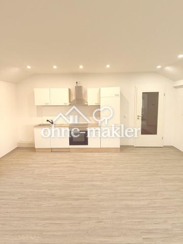 Erstbezug nach Sanierung - 4,5-Zimmer-Wohnung mit Balkon, Gartenanteil, 2 Stellplätzen - Foto 2