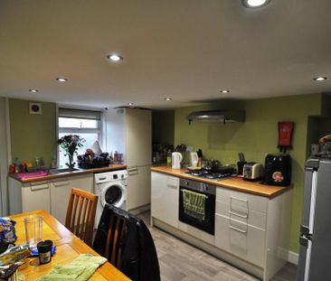 1 bedroom in a house share to rent - Photo 5