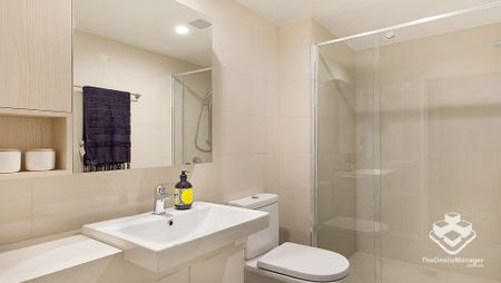 SPACIOUS 3 BEDROOM APARTMENT IN ALBION - CLOSE TO GREAT SCHOOLS! - Photo 5