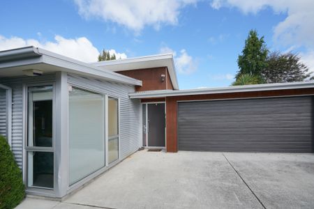 Haven in Woolston - Photo 2