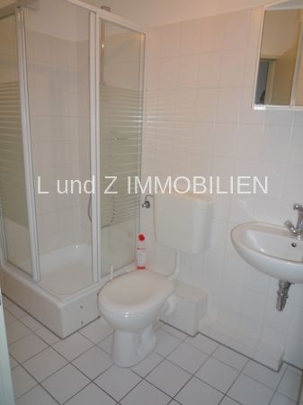 Zentrumsnahe-Helle 2 Zimmer-Wohnung einfach perfekt. - Photo 2