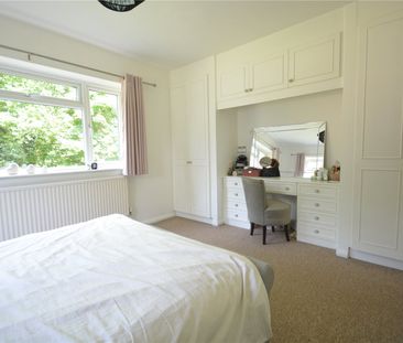 Axwood, Epsom, Surrey, KT18 7DR - Photo 6