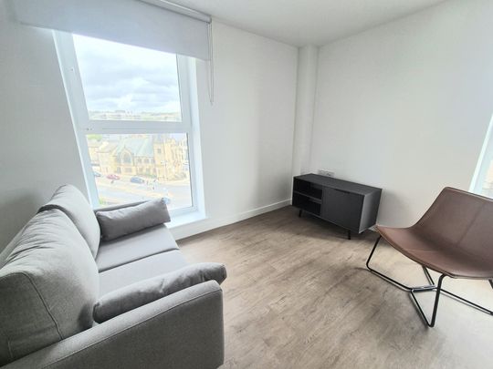 Cow Green, Halifax - Photo 1