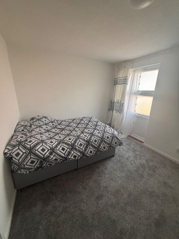 Room in a Shared House, Smock Walk, CR0 - Photo 4