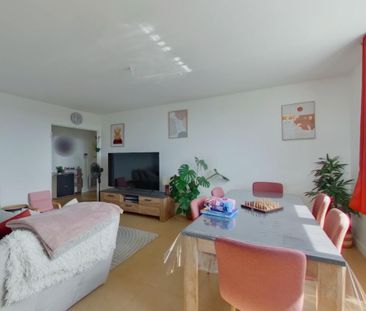 Location Appartement 4 pièces 91m² CHATELLERAULT 86100 - Photo 3
