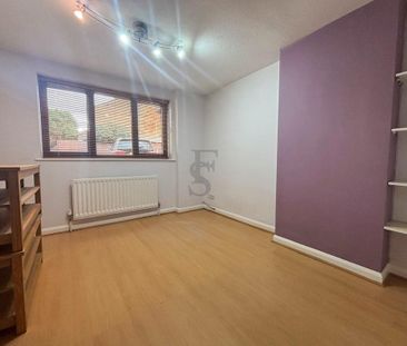 5 bedroom detached house to rent - Photo 1