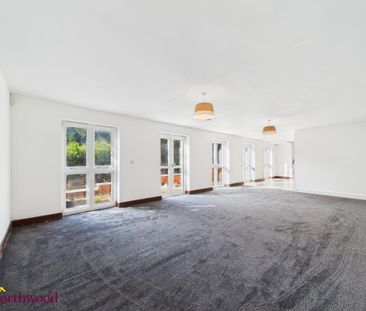 3 bedroom semi-detached house to rent - Photo 4