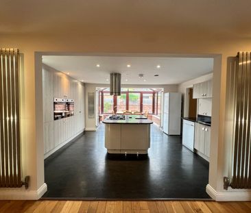 7 bed Detached House for Rent - Photo 1