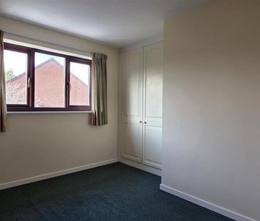 2 bedroom semi-detached house to rent - Photo 3