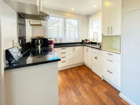 In the Zones, Close to the Action! - Photo 3