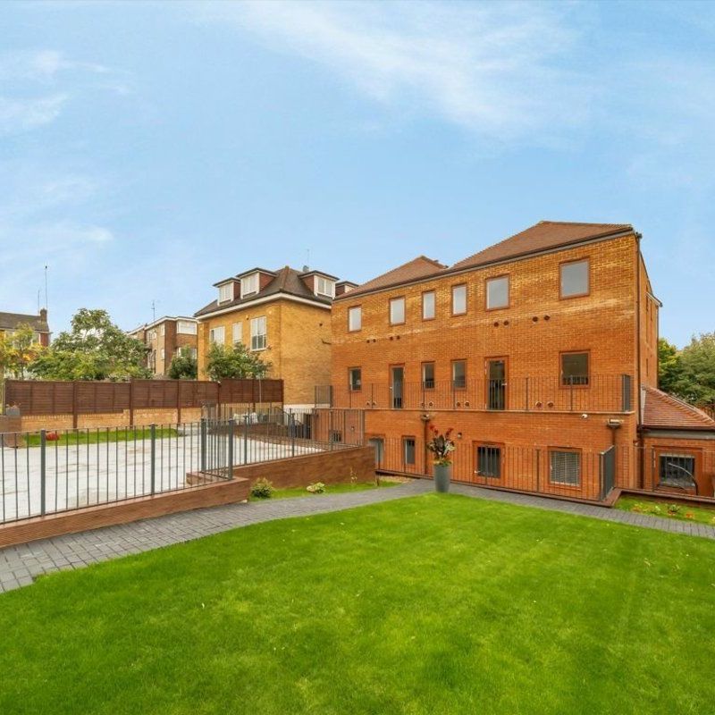 Colney Hatch Lane, Muswell Hill, N10 - Photo 1