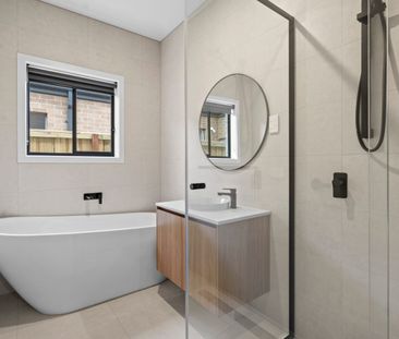 Spacious, Modern & Brand New - Photo 5