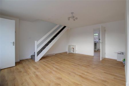 3 bedroom terraced house to rent - Photo 2