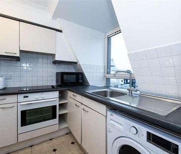 Regents Plaza Apartments, Greville Road, London, NW6 - Photo 4