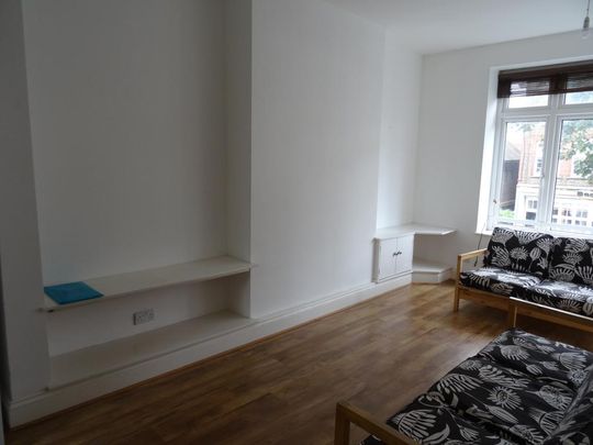 4 bedroom maisonette to rent - Photo 1