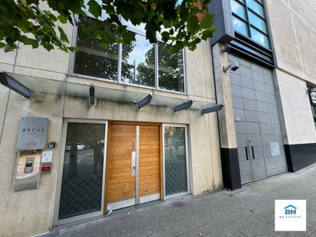 1 Bedroom Apartment - Photo 2