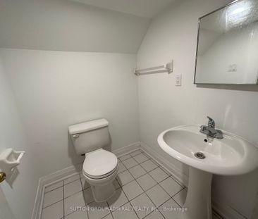 For Lease - 7 Resolution Crescent Unit# Lower A, Toronto, Ontario - Photo 3