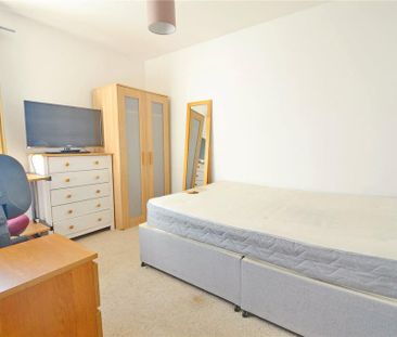 5 bedroom terraced house to rent - Photo 4