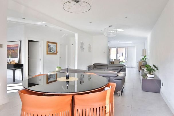 5 bedroom detached house to rent - Photo 1