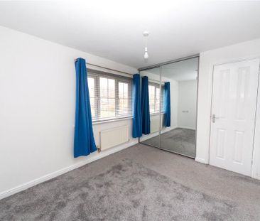 3 bedroom end of terrace house to rent - Photo 2