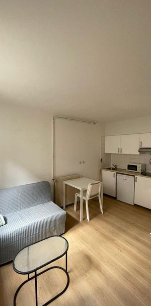 Location Appartement 1 pièce 15m² BORDEAUX 33000 - Photo 1