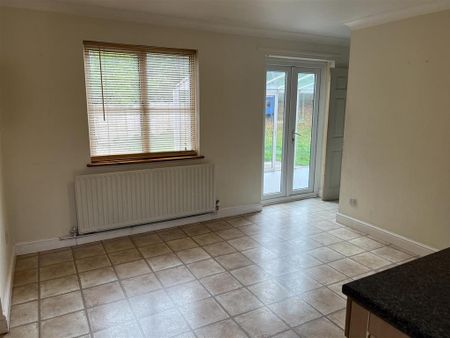 4 bedroom house to rent - Photo 3