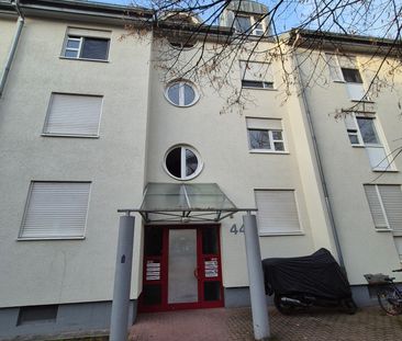 schöne 3 ZKB Wohnung in der Hochuferstr. 44 im 1. Obergeschoss - Foto 1