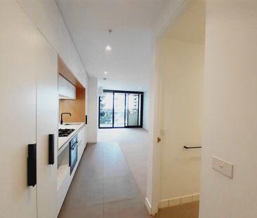 Contemporary One bed Apartment!! - Photo 6