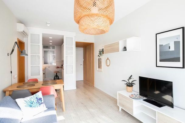 Carrer de Martí, Barcelona, Catalonia 08024 - Photo 1