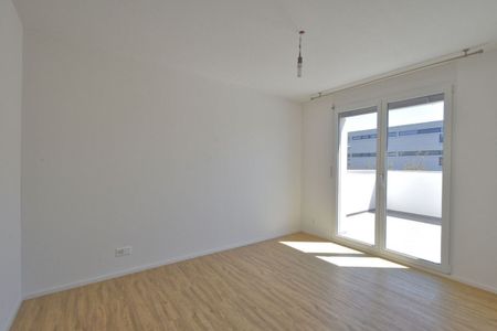 Moderne & helle 4.5-Zimmer-Wohnung mit grosser Terrasse - Photo 3