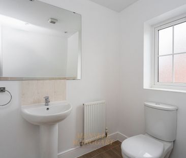 Blacksmith Road, Horley, RH6 - Photo 3