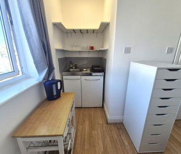 Studio to rent - Photo 4