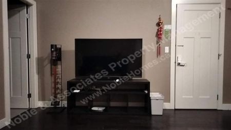 1XXXX 26 Avenue MAIN Surrey - Photo 2