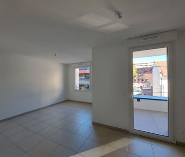 Location Appartement 1 pièce 33m² THONON LES BAINS 74200 - Photo 1