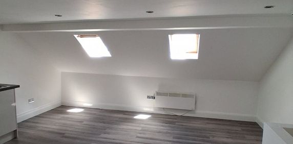 Studio Flat, Torridon Road, SE6 - Photo 2